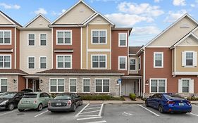 Location!! Modern Luxury Home 2 Miles From Disney!
